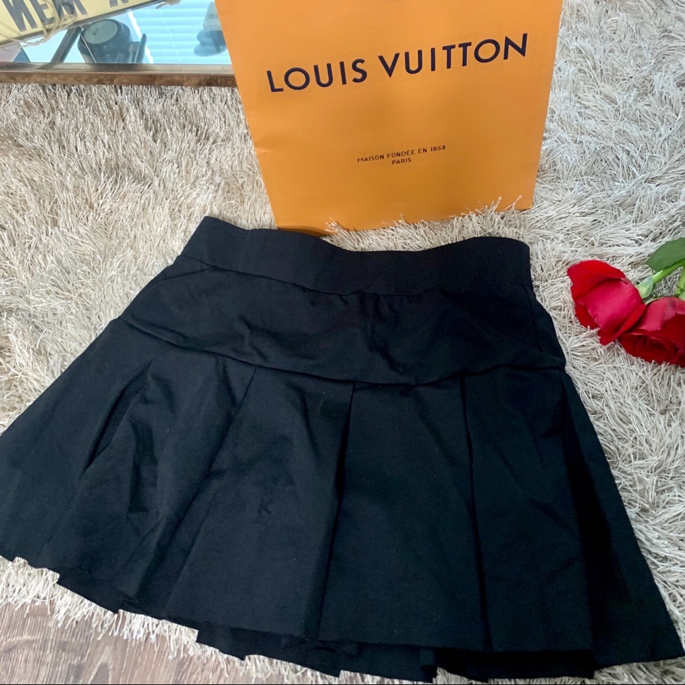 Black Mini pleated school style skirt size Small
